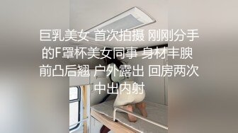 极品网红模特 Tharinton福利 脸蛋很漂亮关键是这嘴唇太性感了忍不住想干她