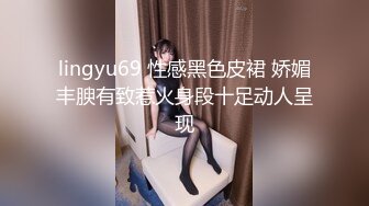 【新片速遞】 火锅店女厕全景偷拍几位高跟妹美少妇嘘嘘❤️各种美鲍完美呈现