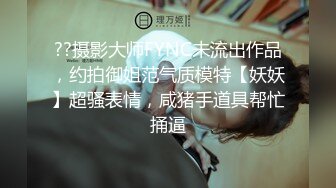 3K原始版全景厕拍-金发肉丝黑制服妹子尿完不擦B,诗经抖