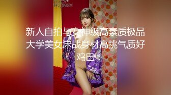 漂亮的新娘子在影樓試穿婚紗 被影樓老板的偷拍了02