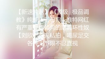 餐厅服务员小美女，来大姨妈了还要上班，正巧上厕所拍下了这一幕，底下还在流血！