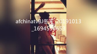 【新片速遞】  漂亮大奶美女 在家椅子上被粗大黑肉棒男友 无套输出 操的白浆四溢 表情享受 内射满满一鲍鱼浓稠精液 