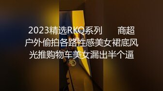 高价网约00后漂亮小姐姐，温柔配合沙发掰穴粉嫩鲍鱼清晰可见