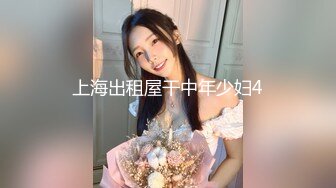  娇小美女你的小心脏啊‘小爱同学，把音量调到百分之15’，骚妞随着音乐嗨起